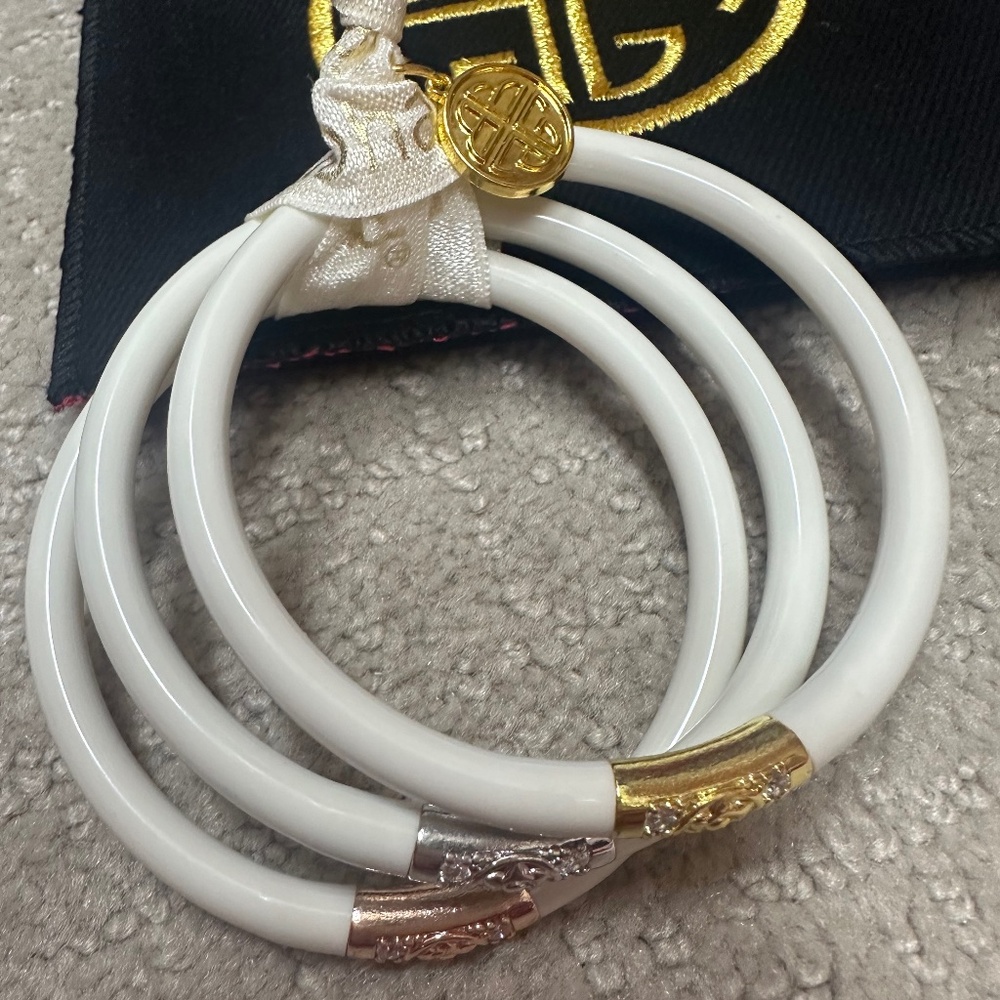Budha Girl Ivory New Large